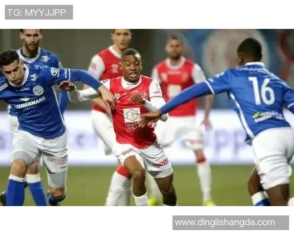 足球明星亲属的独特庆祝方式与感人瞬间大揭秘